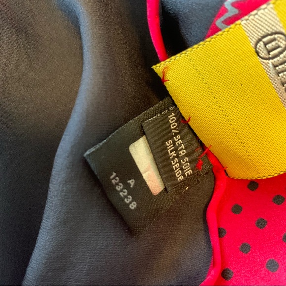 T T Top 100% Silk Square Scarf Black Red Gray Polka Dots Paisley Sateen Finish - Picture 13 of 16